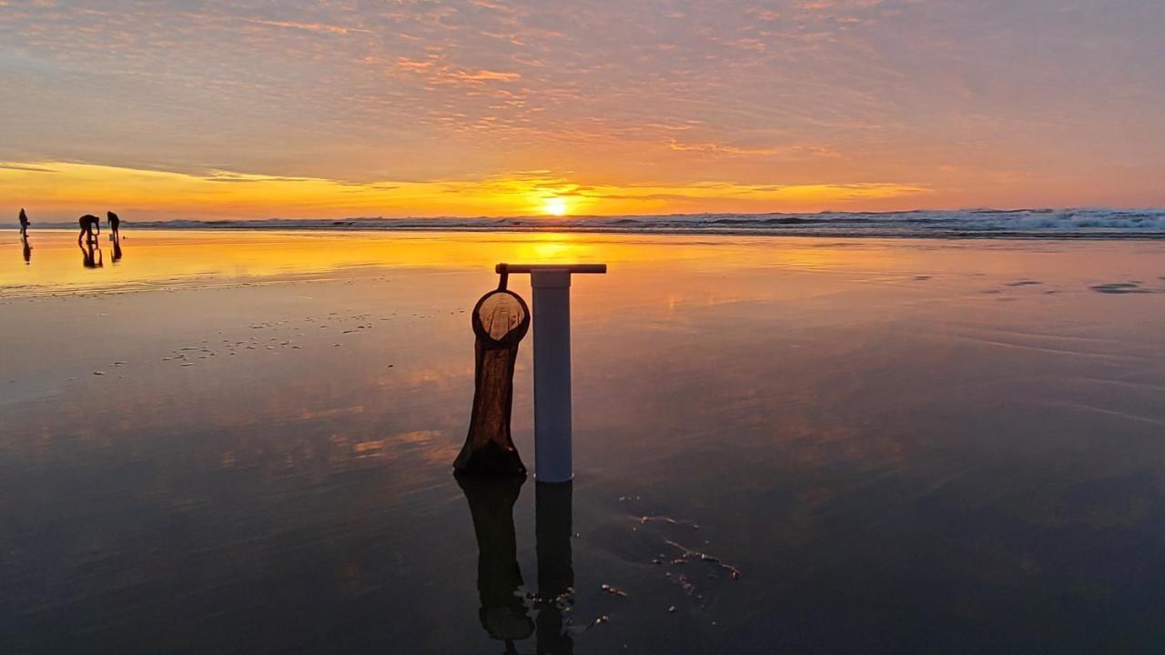 Lighthouse Oceanfront Resort ロングビーチ エクステリア 写真